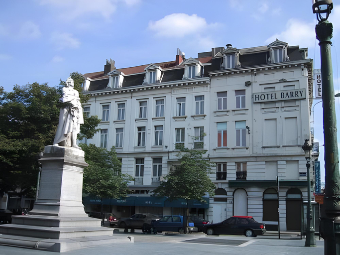 Others 4, Hotel Barry, Bruxelles
