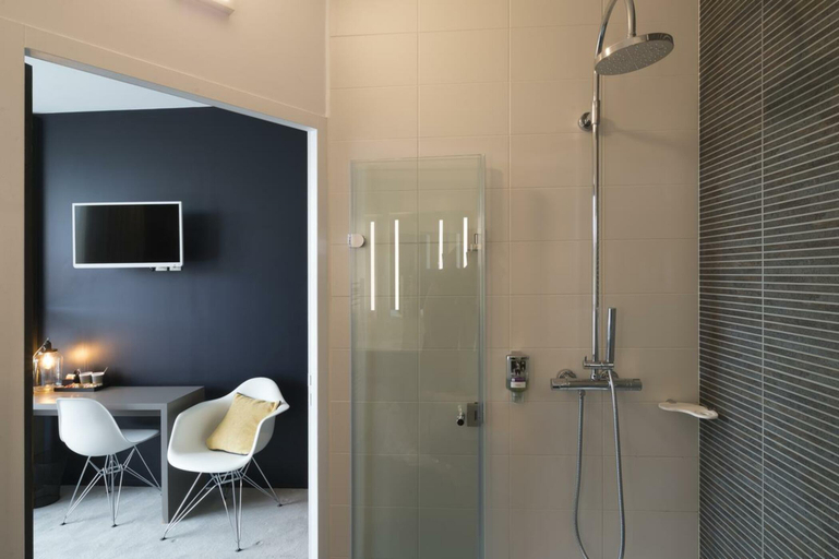 Bathroom, Mercure Zénith Nantes Saint-Herblain Hotel, Loire-Atlantique