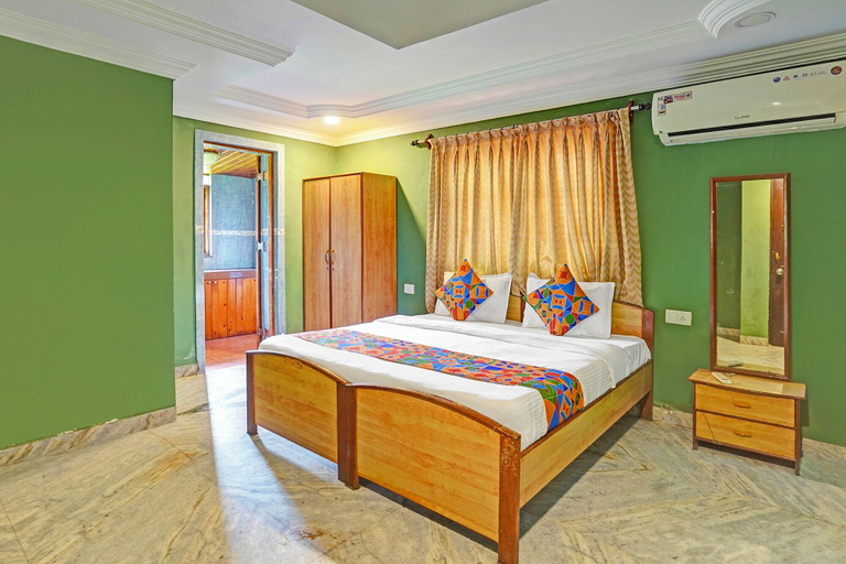 Room 5, Fabhotel V9, North Goa