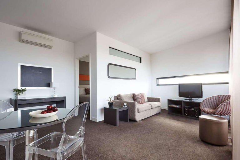 Bedroom 2, Dandenong Central Apartment Hotel, Gr. Dandenong - Dandenong