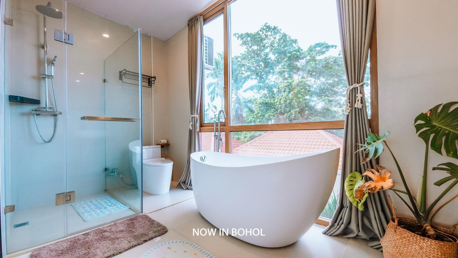 Bathroom 4, Chez Judy Resort, Panglao
