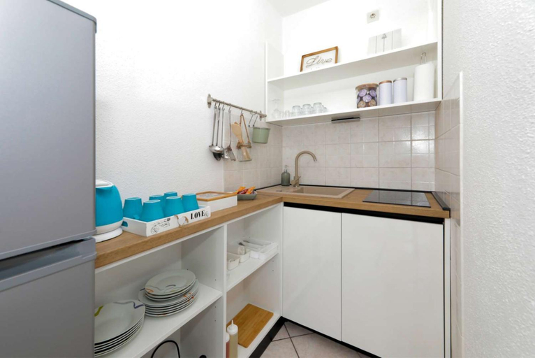 Others 3, Apartments Lovric, Okrug