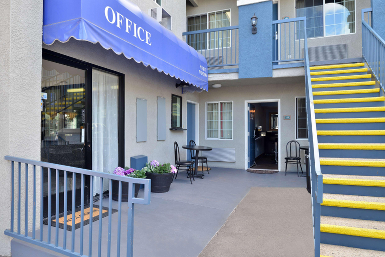 Exterior & Views 2, The Emerald Inn on Sunset, Los Angeles