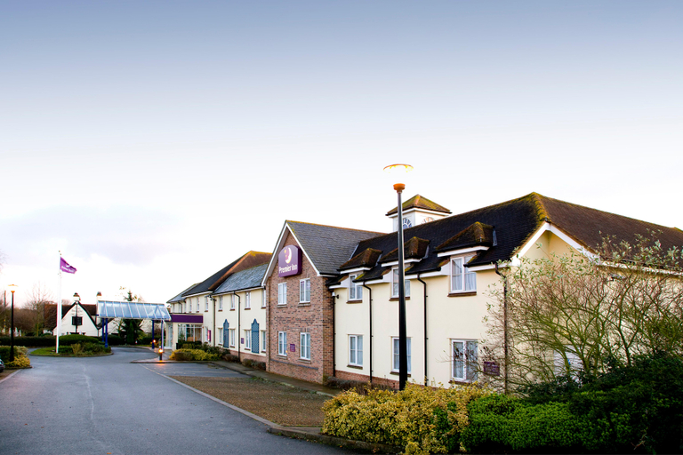 Exterior & Views 2, Premier Inn Ipswich - Chantry Park, Suffolk