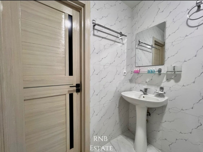 Bathroom 5, Chaqar 45, Tashkent City