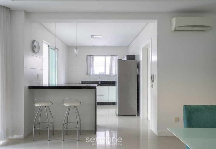 Private kitchen, 3BR Apt w/ BBQ 300m From the Beach Ivt1301, Itapema