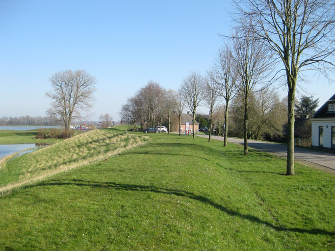 Others 3, Waalzicht, Zaltbommel