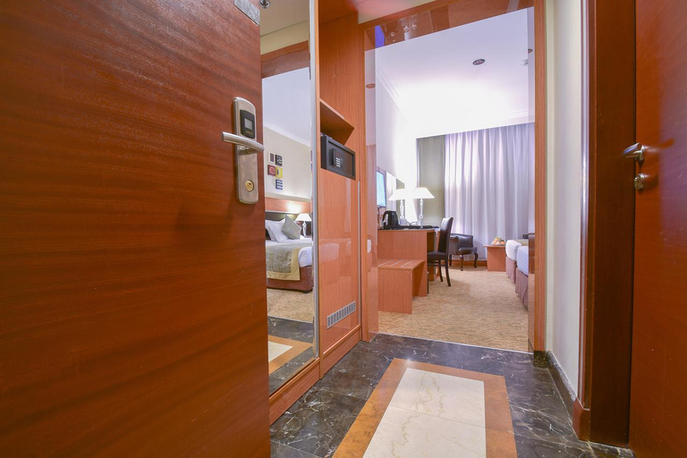 Bedroom 2, Al Ansar Golden Tulip, Al Madinah Al Munawwarah