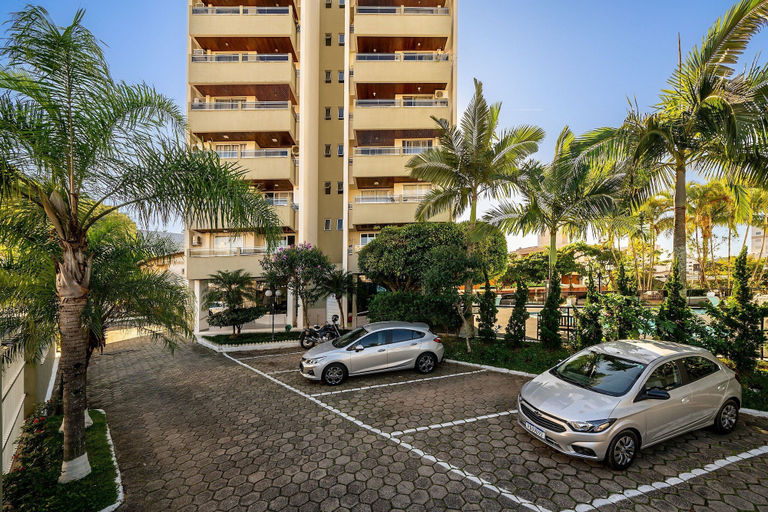 Property grounds 3, Apt 750m fr th Beach Privileged Location BC Jda402, Balneário Arroio do Silva