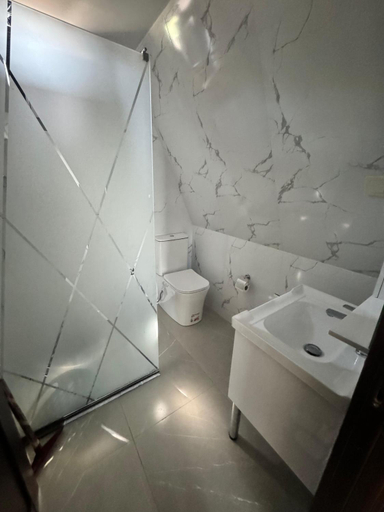 Facilities, Qecres Aframe, Quba