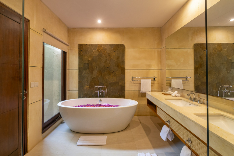 Bedroom 5, Aragreen Berawa Villa, Badung