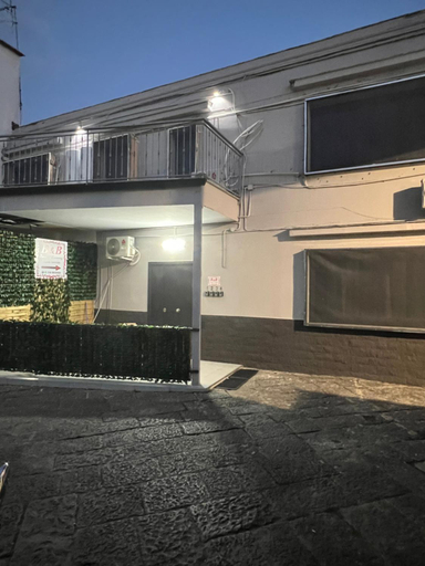 Others 3, B&B Small Luxury Napoli Centrale, Napoli
