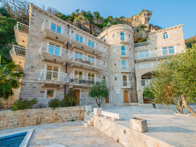 Exterior & Views 2, Apartments Pietra Mare