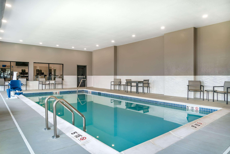 Sport & Beauty 5, Comfort Inn & Suites Adrian, Lenawee