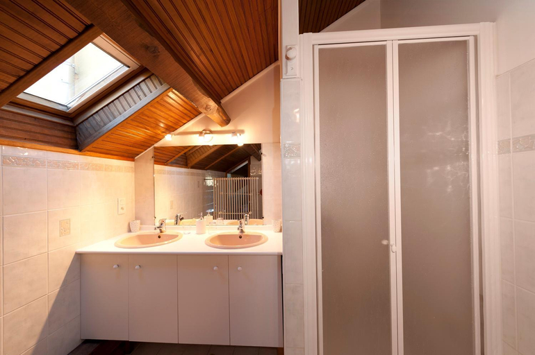 Bathroom 2, EL Balco de Dorres, Pyrénées-Orientales
