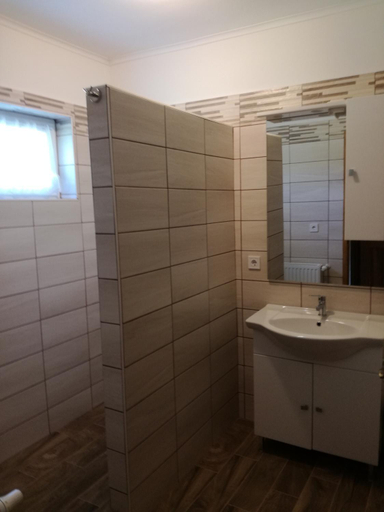 Bathroom 2, Alasohegyi apartmanok, Nagykanizsai/Zalakaros