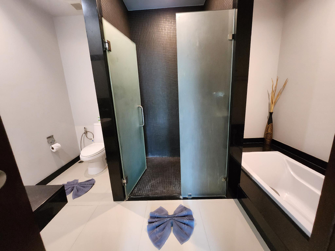 Bathroom, Saiyuan Estate by Goodman Brokers, Pulau Phuket