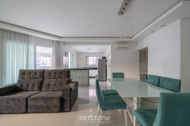 Living area, 3BR Apt w/ BBQ 300m From the Beach Ivt1301, Itapema