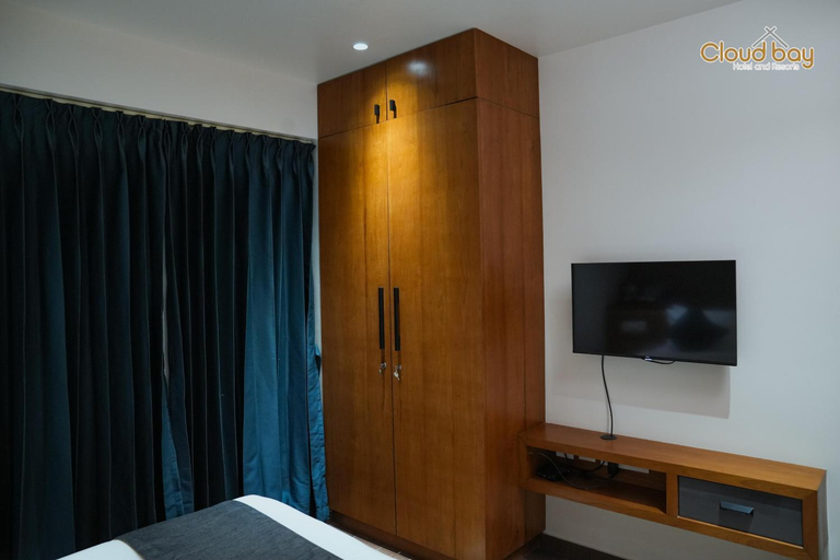 Others 5, Hotel Cloud bay MANJERI, Malappuram