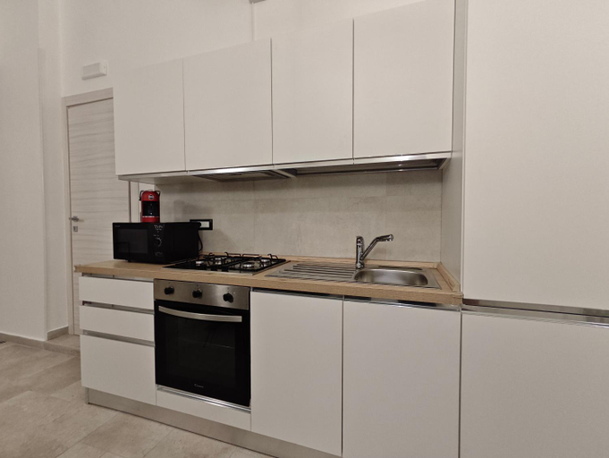 Others 5, Sisina's Suite, Lecce