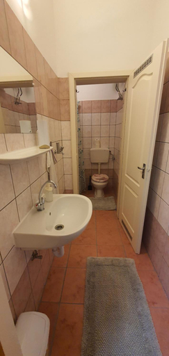 Others 4, Kolcsey 21 Vendeghaz, Hajdúszoboszló