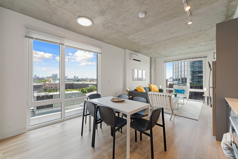 In-room dining 4, ENVITAE Hotel | 2 Bedroom Luxury Apartments, Cook