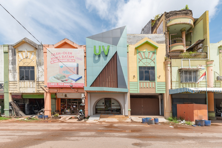Exterior & Views 2, Urbanview Hotel R House Batuaji, Batam