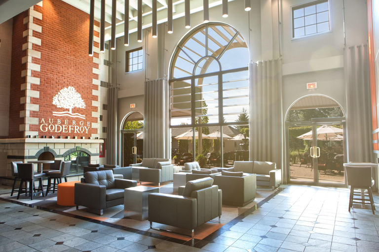 Public Area 2, Auberge Godefroy