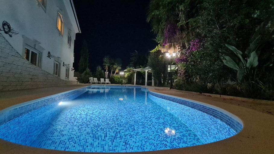 1, Villas de Nazare, Leiria