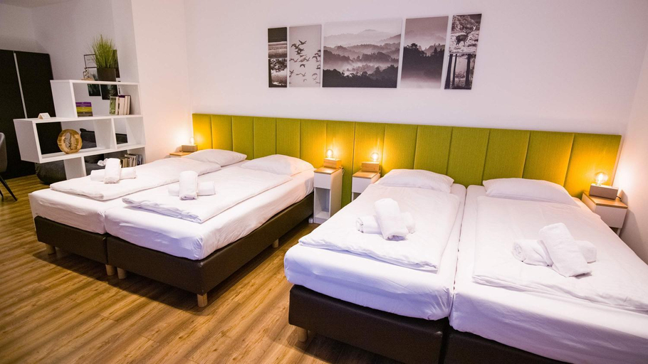 Others 2, Hirsch Hotel Hanau, Main-Kinzig-Kreis