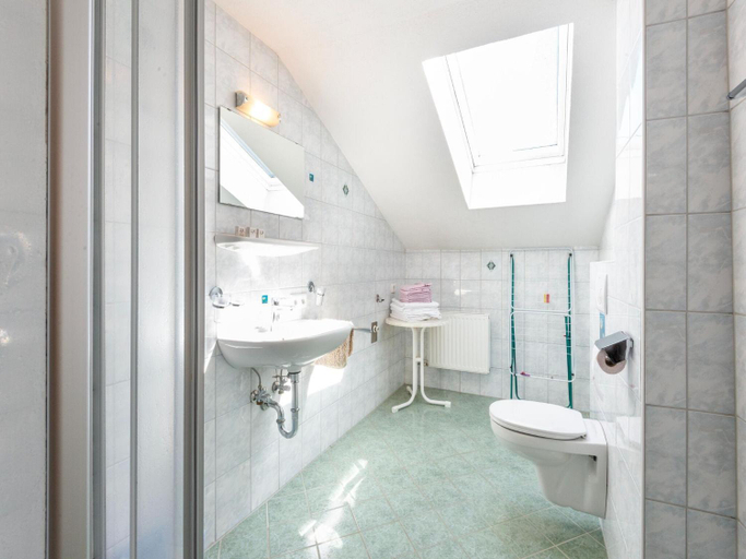 Bathroom 3, Apartment in Tyrol near Ski Lift, Schwaz