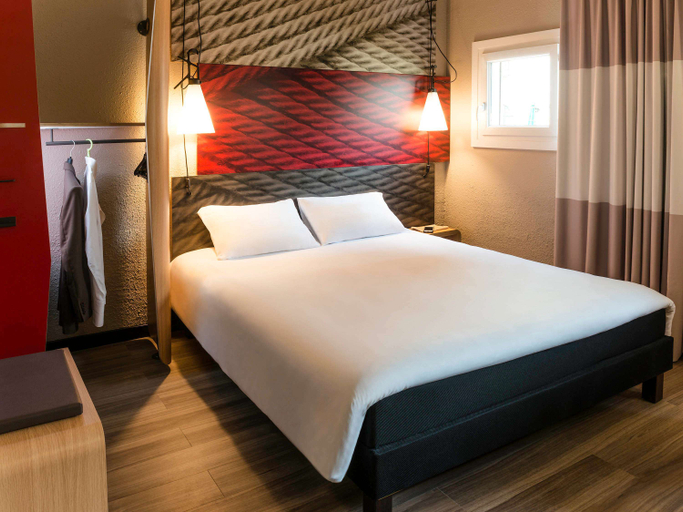 Bedroom 3, ibis Bourg-en-Bresse, Ain