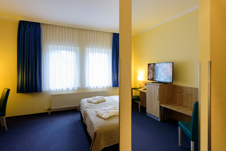 Bedroom 4, Askania Hotel Bernburg, Salzlandkreis