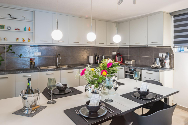 2, Glyfadas Luxury Design Apartments, Attica