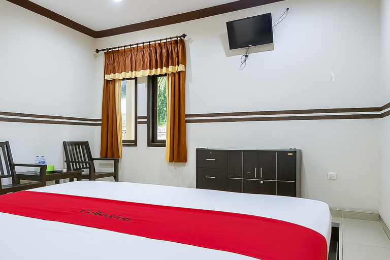 Bedroom 3, RedDoorz @ Hotel Mutiara Kuningan, Kuningan
