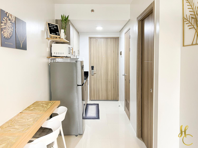 Others 5, Honeydude's Crib, Pasay City