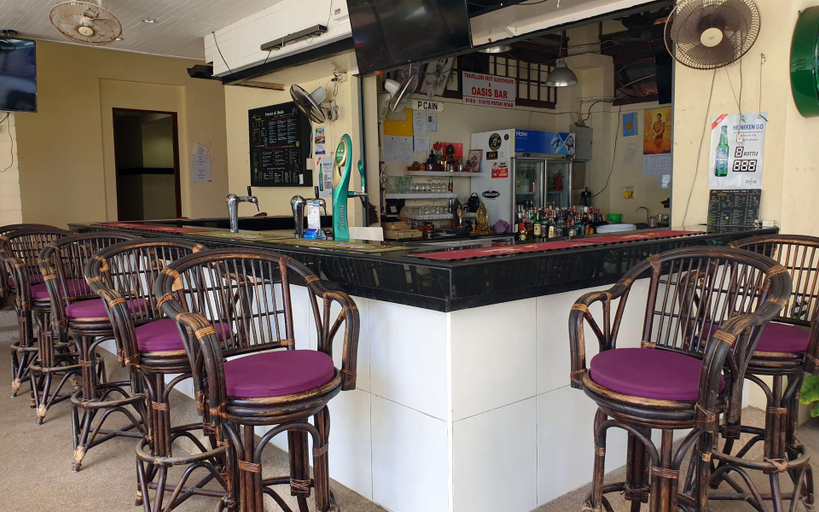 Public Area, Oasis Hostel and Bar, Phuket Island