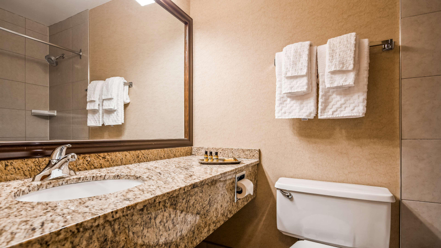 Bedroom 3, Best Western Plus NorWester Hotel & Conference Cen, Thunder Bay