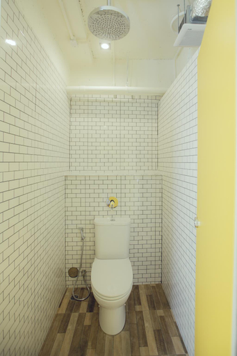 Bathroom 3, Sino Hostel @ Kata, Phuket Island