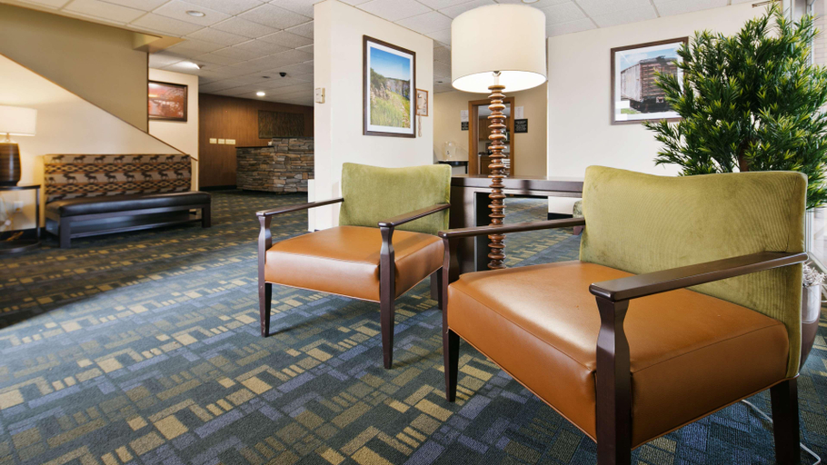 Public Area 2, Best Western Lee's Motor Inn, Brule