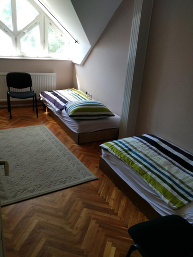Others 5, Horvath Apartmanhaz, Kadarkút