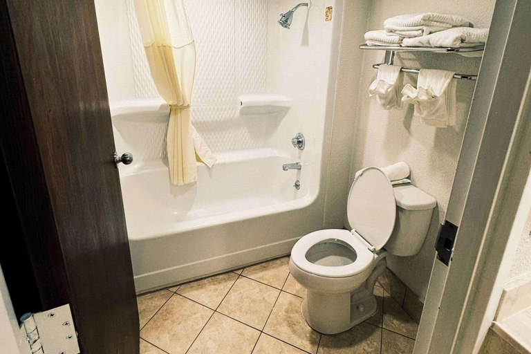 Bedroom 3, Quality Inn near Chattanooga South, Catoosa
