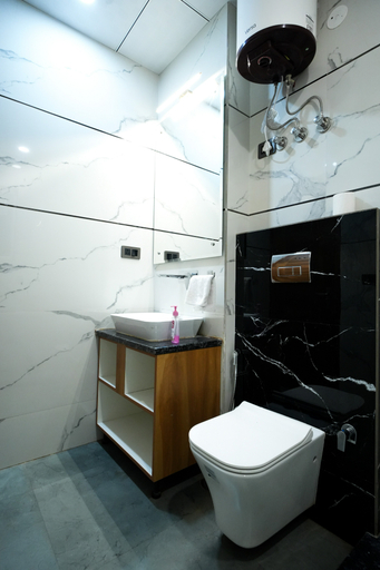 Bathroom 4, Masaga by Qcent, Gurgaon