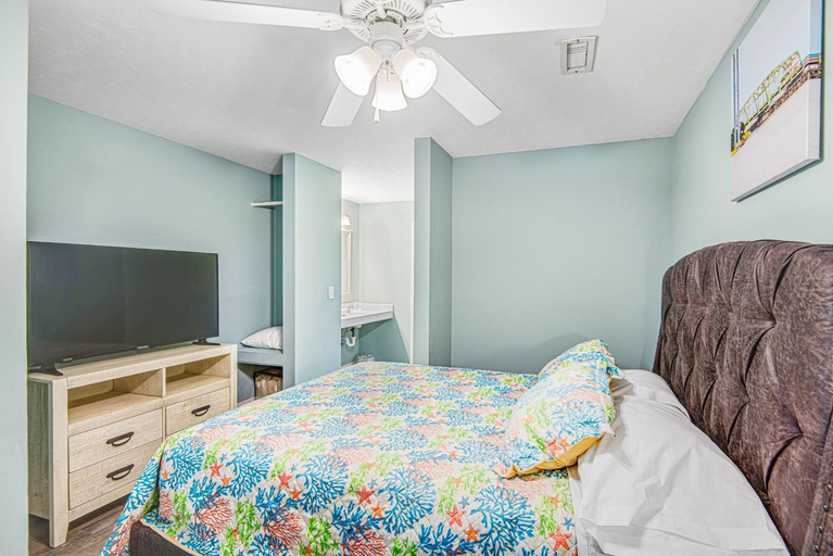Others 1, Sunset Haven, Pender