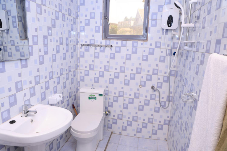 Bathroom 2, Davon's home in the heart of kigali, Gasabo