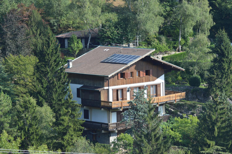 Others 4, L'Helleboro - immerso nella natura, Varese