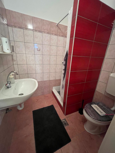 Others 2, Kolcsey 21 Vendeghaz, Hajdúszoboszló