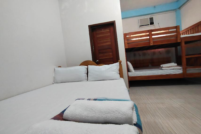 Bedroom 3, RBR Hotel and Restaurant near Hundred Islands, Alaminos City