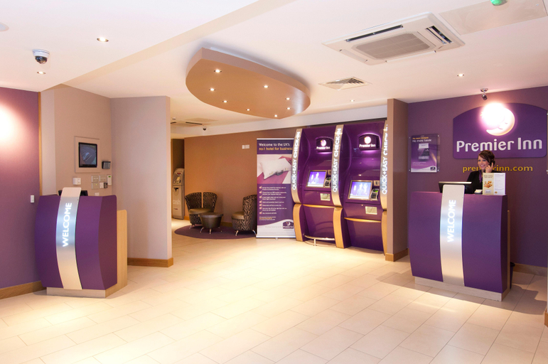 Public Area, Premier Inn Warwick, Warwickshire