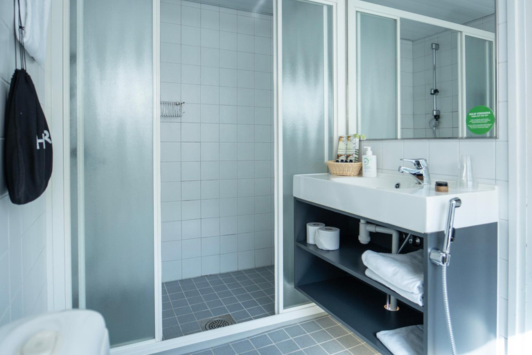Bathroom 3, Hotel Korpilampi, Uusimaa